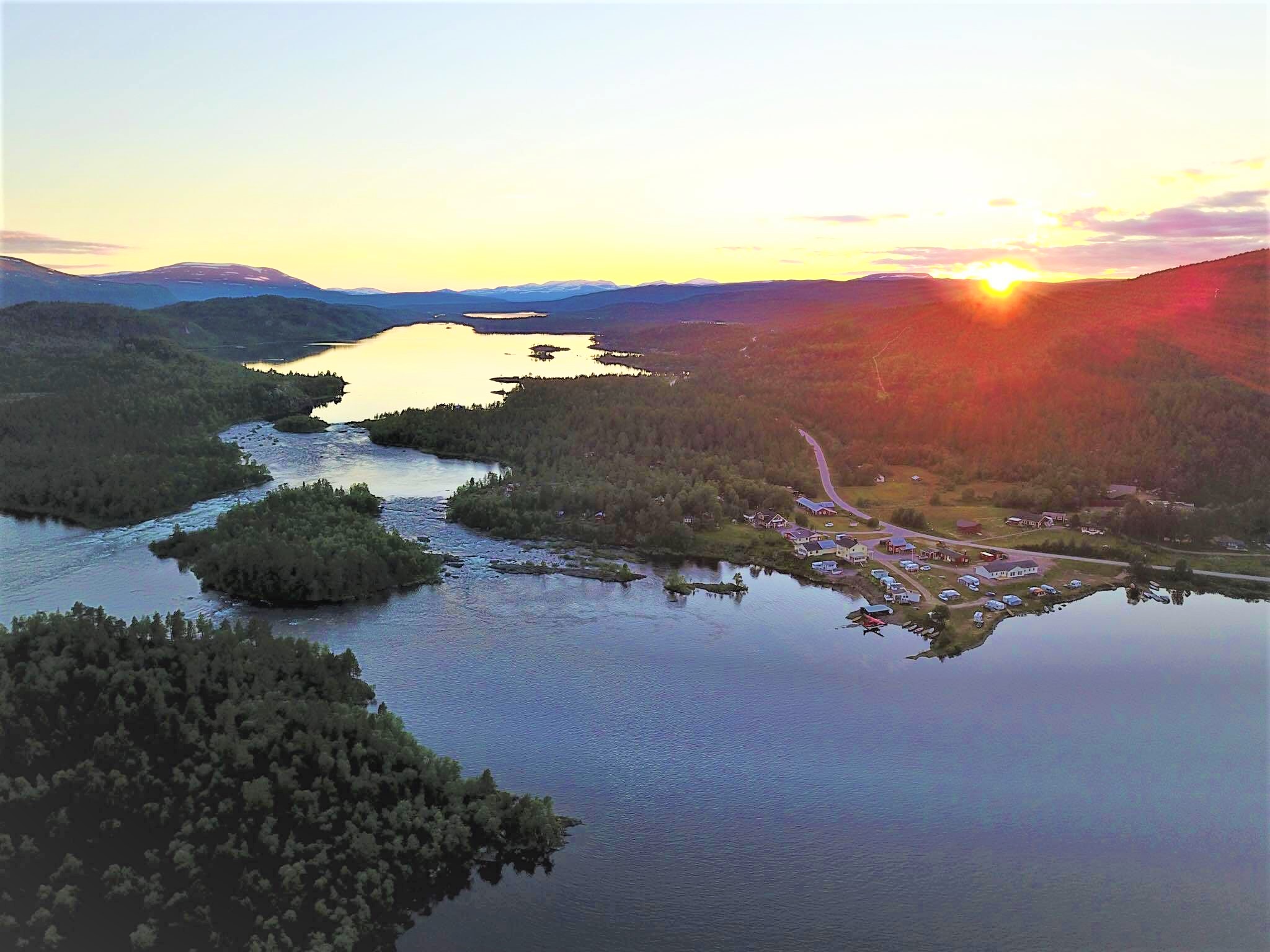 Vy över camping solnegång_sommar 5 juni